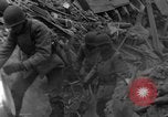 Standbild Bombardierung von Bastogne Belgien, 1944, aus Sekunde 39 historischem Filmmaterial Videoclip 65675068193
