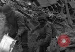Standbild Bombardierung von Bastogne Belgien, 1944, aus Sekunde 40 historischem Filmmaterial Videoclip 65675068193