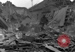 Standbild Bombardierung von Bastogne Belgien, 1944, aus Sekunde 51 historischem Filmmaterial Videoclip 65675068193