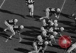 Standbild Fußballspiel Birmingham Alabama USA, 1963, aus Sekunde 17 historischem Filmmaterial Videoclip 65675068210
