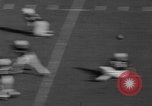 Standbild Fußballspiel Birmingham Alabama USA, 1963, aus Sekunde 22 historischem Filmmaterial Videoclip 65675068210