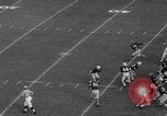 Standbild Fußballspiel Birmingham Alabama USA, 1963, aus Sekunde 44 historischem Filmmaterial Videoclip 65675068210