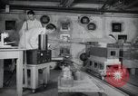 Image usine de l'énergie atomique United States USA, 1947, de la seconde 28 séquences d'archives historiques vidéo 65675068218