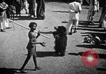 Immagine di Popolo Indiano India, 1938, secondo 32 filmato di repertorio 65675068231