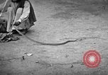 Immagine di Popolo Indiano India, 1938, secondo 27 filmato di repertorio 65675068233