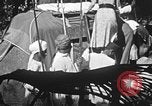 Standbild Elefanten reiten Indien, 1938, aus Sekunde 4 historischem Filmmaterial Videoclip 65675068242