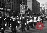 Image Harlem African American mens parade lodge Harlem New York City USA, 1930, de la seconde 18 séquences d'archives historiques vidéo 65675068245
