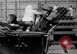 Image Lenox Avenue à Harlem Trafic 1930 Harlem New York City USA, 1938, de la seconde 1 séquences d'archives historiques vidéo 65675068253