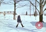 Image triage couverts de neige United States USA, 1971, de la seconde 8 séquences d'archives historiques vidéo 65675068262