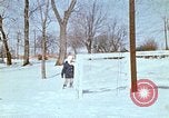 Image triage couverts de neige United States USA, 1971, de la seconde 13 séquences d'archives historiques vidéo 65675068262