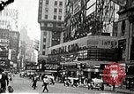 Standbild Times Square neon und Theater New York City USA, 1939, aus Sekunde 5 historischem Filmmaterial Videoclip 65675068263