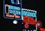 Standbild Times Square neon und Theater New York City USA, 1939, aus Sekunde 37 historischem Filmmaterial Videoclip 65675068263