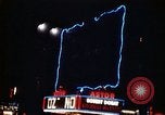 Standbild Times Square neon und Theater New York City USA, 1939, aus Sekunde 41 historischem Filmmaterial Videoclip 65675068263