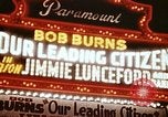 Standbild Times Square neon und Theater New York City USA, 1939, aus Sekunde 57 historischem Filmmaterial Videoclip 65675068263