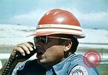 Image exercices de lutte contre l'incendie United States USA, 1971, de la seconde 19 séquences d'archives historiques vidéo 65675068267