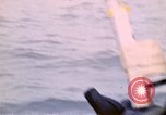 Standbild Öl Minderung Experiment Newport Rhode Island USA, 1970, aus Sekunde 31 historischem Filmmaterial Videoclip 65675068271