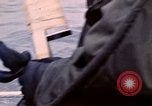 Standbild Öl Minderung Experiment Newport Rhode Island USA, 1970, aus Sekunde 32 historischem Filmmaterial Videoclip 65675068271