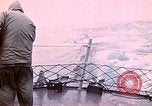 Standbild Öl Minderung Experiment Newport Rhode Island USA, 1970, aus Sekunde 38 historischem Filmmaterial Videoclip 65675068271