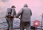 Standbild Öl Minderung Experiment Newport Rhode Island USA, 1970, aus Sekunde 49 historischem Filmmaterial Videoclip 65675068271