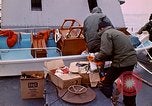 Standbild Öl Minderung Experiment Newport Rhode Island USA, 1970, aus Sekunde 59 historischem Filmmaterial Videoclip 65675068271