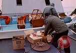 Standbild Öl Minderung Experiment Newport Rhode Island USA, 1970, aus Sekunde 60 historischem Filmmaterial Videoclip 65675068271