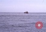Immagine di Olio esperimento di abbattimento Newport Rhode Island USA, 1970, secondo 14 filmato di repertorio 65675068272