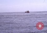 Immagine di Olio esperimento di abbattimento Newport Rhode Island USA, 1970, secondo 15 filmato di repertorio 65675068272