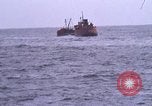 Immagine di Olio esperimento di abbattimento Newport Rhode Island USA, 1970, secondo 26 filmato di repertorio 65675068272