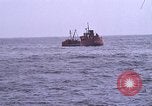 Immagine di Olio esperimento di abbattimento Newport Rhode Island USA, 1970, secondo 27 filmato di repertorio 65675068272