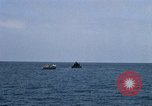 Standbild Monitor Flamme Boot South China Sea, 1968, aus Sekunde 15 historischem Filmmaterial Videoclip 65675068273