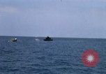 Standbild Monitor Flamme Boot South China Sea, 1968, aus Sekunde 25 historischem Filmmaterial Videoclip 65675068273