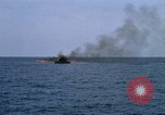 Standbild Monitor Flamme Boot South China Sea, 1968, aus Sekunde 39 historischem Filmmaterial Videoclip 65675068273