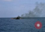 Standbild Monitor Flamme Boot South China Sea, 1968, aus Sekunde 40 historischem Filmmaterial Videoclip 65675068273