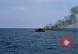 Standbild Monitor Flamme Boot South China Sea, 1968, aus Sekunde 44 historischem Filmmaterial Videoclip 65675068273