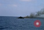Standbild Monitor Flamme Boot South China Sea, 1968, aus Sekunde 48 historischem Filmmaterial Videoclip 65675068273