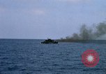 Standbild Monitor Flamme Boot South China Sea, 1968, aus Sekunde 50 historischem Filmmaterial Videoclip 65675068273