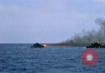 Standbild Monitor Flamme Boot South China Sea, 1968, aus Sekunde 54 historischem Filmmaterial Videoclip 65675068273