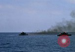 Standbild Monitor Flamme Boot South China Sea, 1968, aus Sekunde 57 historischem Filmmaterial Videoclip 65675068273