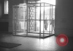 Immagine di Funzionari discutere La Cecoslovacchia, 1938, secondo 20 filmato di repertorio 65675068292