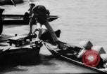 Immagine di Controlli di sicurezza Saigon Vietnam, 1967, secondo 27 filmato di repertorio 65675068299