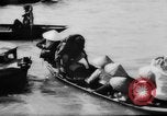 Immagine di Controlli di sicurezza Saigon Vietnam, 1967, secondo 29 filmato di repertorio 65675068299