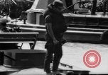 Immagine di Controlli di sicurezza Saigon Vietnam, 1967, secondo 42 filmato di repertorio 65675068299