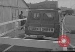 Standbild Lkw-fahrer Brooklyn New York City USA, 1967, aus Sekunde 32 historischem Filmmaterial Videoclip 65675068301