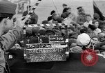 Image services religieux juif Dachau Allemagne, 1945, de la seconde 6 séquences d'archives historiques vidéo 65675068322
