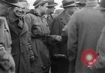 Image LES membres DU congrès AMÉRICAIN voient le camp de concentration de Buchenwald Weimar en Allemagne, 1945, de la seconde 12 séquences d'archives historiques vidéo 65675068326