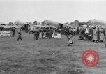 Image LES membres DU congrès AMÉRICAIN voient le camp de concentration de Buchenwald Weimar en Allemagne, 1945, de la seconde 15 séquences d'archives historiques vidéo 65675068326