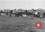 Image LES membres DU congrès AMÉRICAIN voient le camp de concentration de Buchenwald Weimar en Allemagne, 1945, de la seconde 16 séquences d'archives historiques vidéo 65675068326