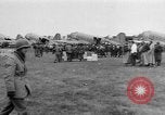 Image LES membres DU congrès AMÉRICAIN voient le camp de concentration de Buchenwald Weimar en Allemagne, 1945, de la seconde 20 séquences d'archives historiques vidéo 65675068326