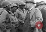 Image LES membres DU congrès AMÉRICAIN voient le camp de concentration de Buchenwald Weimar en Allemagne, 1945, de la seconde 24 séquences d'archives historiques vidéo 65675068326