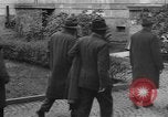 Image LES membres DU congrès AMÉRICAIN voient le camp de concentration de Buchenwald Weimar en Allemagne, 1945, de la seconde 37 séquences d'archives historiques vidéo 65675068326